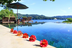 Гостиница Cocotinos Lembeh a Boutique Dive Lodge  Bitung Tengah